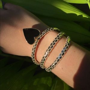 Gold / star bracelet